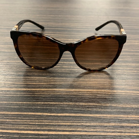 Burberry sunglasses
